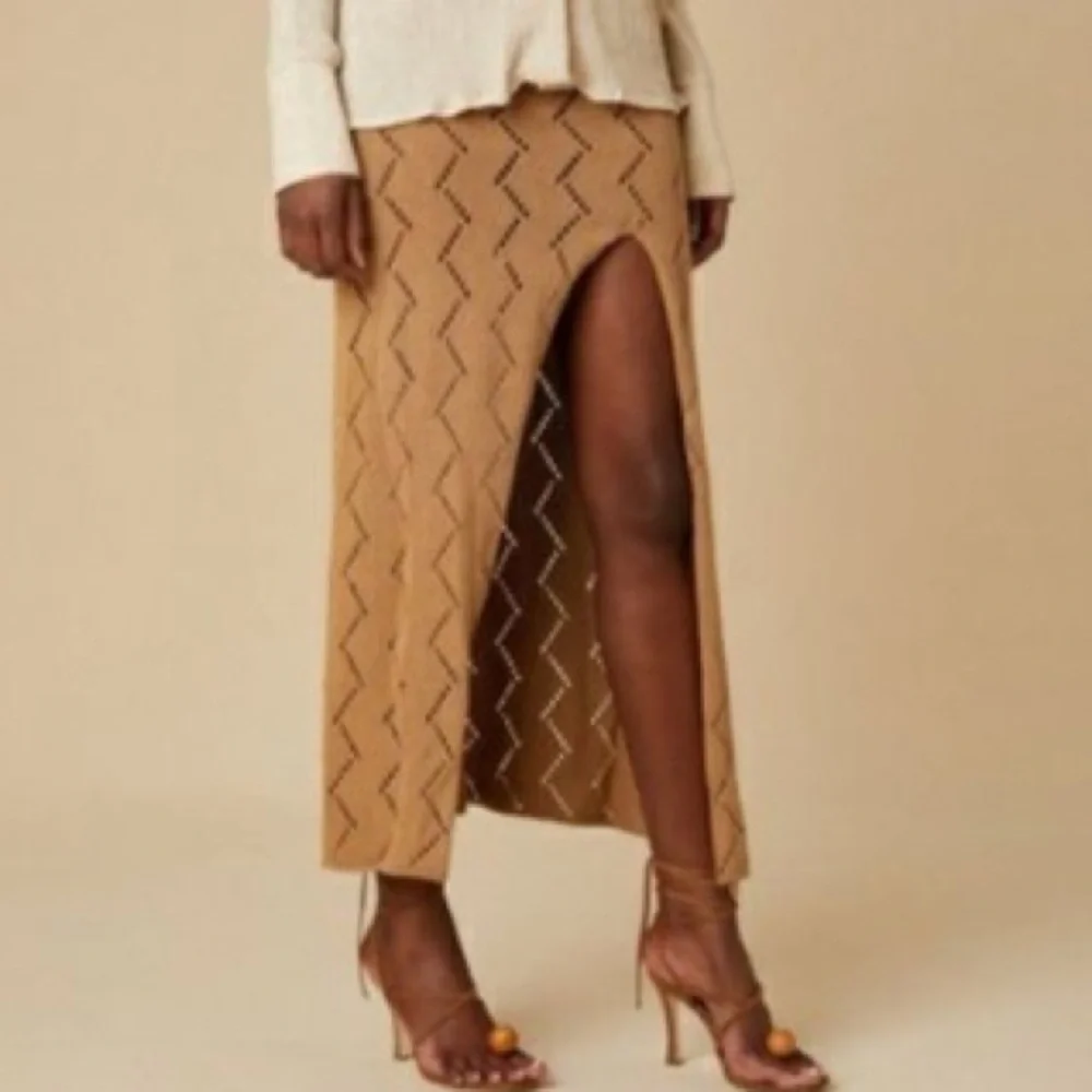 Savannah Morrow The Label, Lauryn Midi Skirt, Almond, XL, Best for M-L